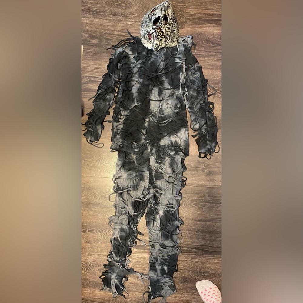 The rotten dead Halloween costume